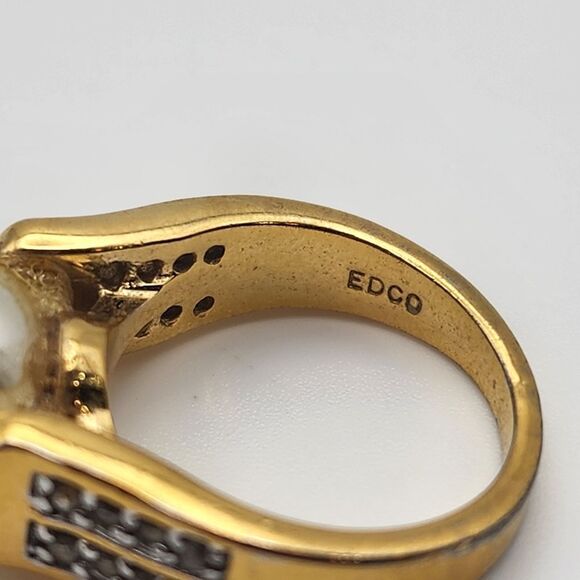 Edco Gold Tone Faux Pearl & CZ Ring (5) - Picture 7 of 8